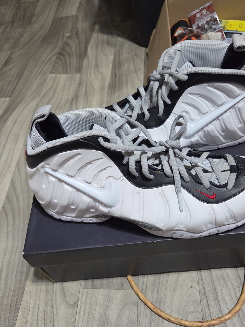 Nike Men’s White & Black Foamposite Pro Chrome Sneakers
